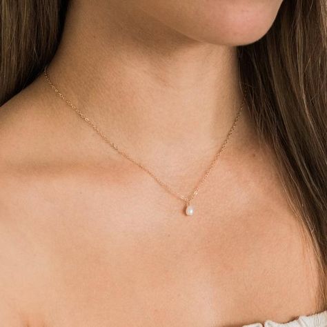 Dainty, Everyday Necklaces | Simple & Dainty Bones Aesthetic, Rice Pearl Necklace, Dainty Jewelry Necklace, Necklaces Simple, Everyday Necklaces, Simple Pearl Necklace, Dainty Pearl Necklace, Signature Necklace, Pearl Drop Necklace