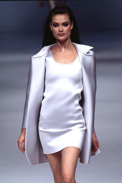 Shalom Harlow Editorial, Shalom Harlow 90s Runway, Shalom Harlow Aesthetic, Supermodel Aesthetic, Elegant Long Sleeve Wedding Dresses, Shalom Harlow, Super Models, 90s Runway, 90s Runway Fashion