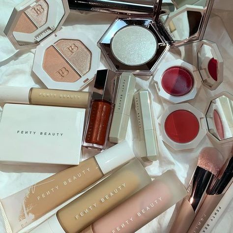 Makeup Collection Goals, Best Makeup Brands, Indie Makeup, Makeup Supplies, Top Makeup Products, Makeup Needs, Fancy Makeup, Vintage Makeup, Luxury Makeup