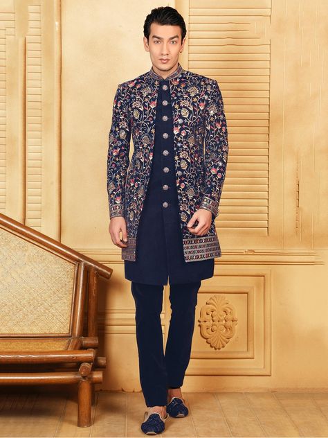 Indowestern Outfits For Men, Groom Wedding Sherwani, Western Dress For Men, Sherwani For Wedding, Indo Western Outfits For Men, Casual Wedding Suit, Indo Western Dress For Men, Suit For Men Wedding, Indowestern Sherwani