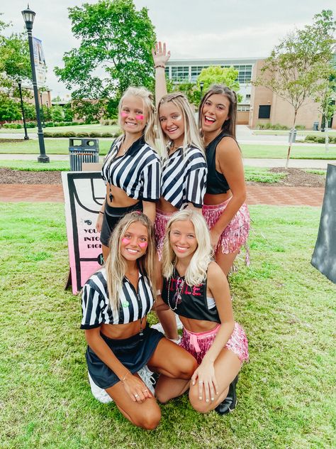 Football Big Little Reveal Sorority, Big Little Themes Sorority, Bsf Costumes, Big Little Themes Reveal, Cute Big Little Reveal Themes, Big Little Reveal Themes Sorority, Hallow Costumes, Sorority Halloween Costumes, Big Little Themes