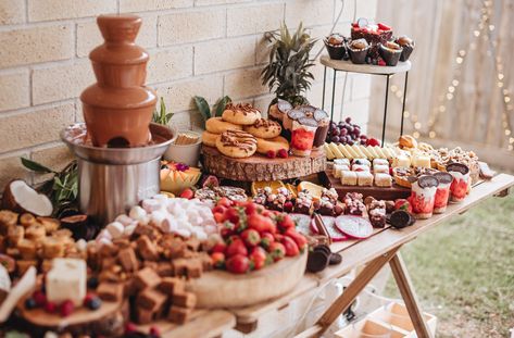 Baby Shower Chocolate Fountain, Bridal Shower Fondue Bar, Chocolate Fountain Bar Wedding, Chocolate Fountain Bar Ideas, Chocolate Fondue Bar, Chocolate Fountain Wedding, Chocolate Fountain Bar, Graze Board, Fountain Ideas