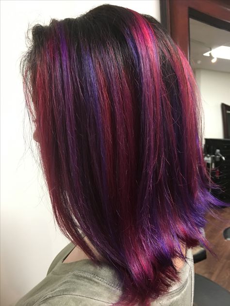 Purple and red hair Pink And Red Split Dye Hair, Purple And Red Hair, Red And Purple Hair, Purple Red Hair Color, Purple Blonde Hair, Red Purple Hair, Purple Hair Dye, Purple Hair Highlights, Red Hairstyles