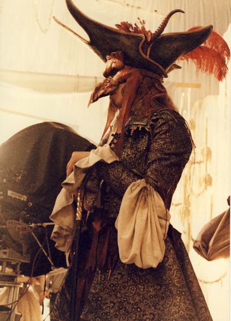 Vin Burnham costume design from Labyrinth (Froud) Labyrinth Costume, Labyrinth Ball, Jim Henson Labyrinth, David Bowie Labyrinth, Labyrinth Art, Bowie Labyrinth, Labyrinth 1986, Labyrinth Movie, Goblin King