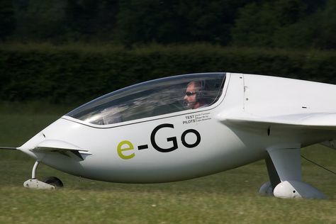 Production e-Go aircraft lands with first buyer Balsa Glider, Ultralight Plane, Electric Aircraft, Rotary Engine, Flying Wing, Air Race, Experimental Aircraft, Airplane Design, Solar Electric