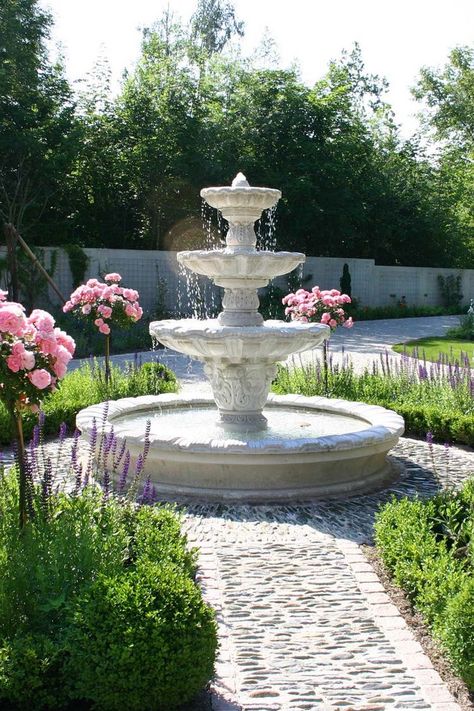 Fountain Landscape, Water Fountain For Home, Water Fountain Design, Garden Water Fountains, Fountains Backyard, Fountain Design, Water Fountains Outdoor, Water Fountains, Garden Fountain