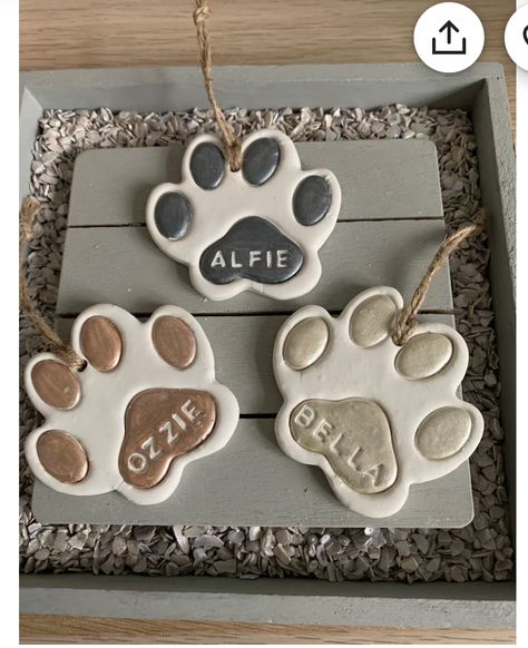 Clay Christmas Gifts, Clay Paw Print, Dog Themed Crafts, Clay Dog, Clay Christmas Decorations, Doggy Daycare, Christmas Decs, Pottery Ornaments, Clay Magnets