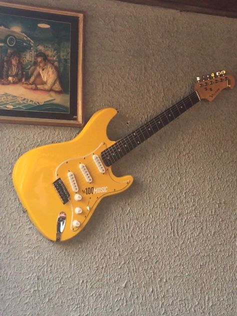 electro guitar Yellow Electric Guitar, Electro Guitar, Yellow Guitar, Guitar Aesthetic, Yellow Aesthetic, Find Beauty, Electric Guitar, Guitar, Yellow