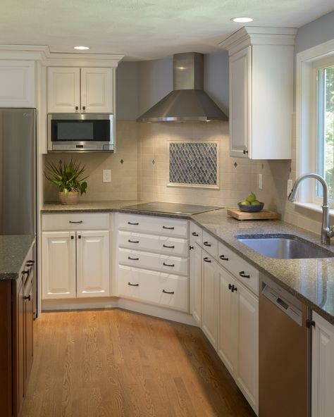 Corner Stovetop Kitchen Layout, Kitchens With Angled Walls, Corner Ovens In Kitchen, Corner Range Kitchen Layout, Corner Stove Kitchen Layout, Corner Kitchen Counter, Showplace Cabinets, Corner Stove, Before And After Kitchen Remodel