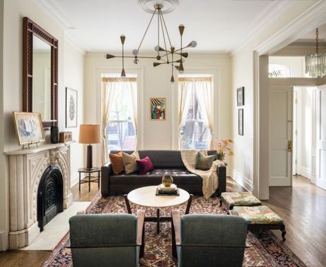 Brownstone Living Room, Tiny Townhouse, Brownstone Brooklyn, Brownstone Interiors, Industrial Decor Living Room, Brownstone Homes, Eclectic Minimalist, Brooklyn Townhouse, Living Room New York