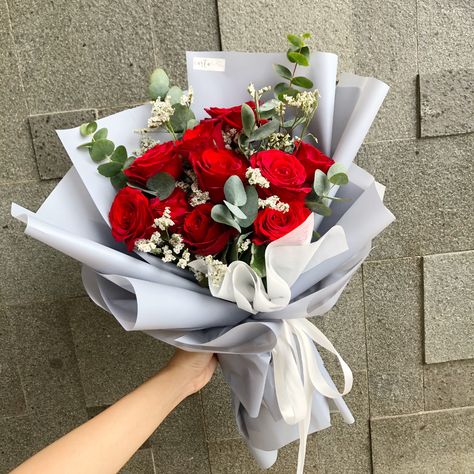 8 Roses Bouquet, Korean Rose Bouquet, Simple Boquets, Simple Rose Bouquet, Small Rose Bouquet, Paper Flower Bouquet Diy, Red Roses Bouquet, Roses Bouquet Gift, Simple Bouquet