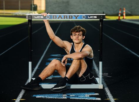 Hurdles Track, Track Senior Pictures, Senior Photos Boys, Track Pictures, Senior Photography Poses, Sport Portraits, Senior Pictures Boys, Senior Guys, Man Photography