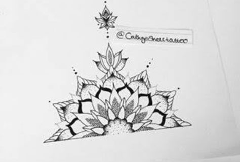 Half Mandala Design, Forearm Mandala Tattoo, Simple Mandala Tattoo, Half Mandala Tattoo, Dotwork Tattoo Mandala, Mandala Tattoo Designs, Mandela Tattoo, Half Mandala, Mandala Tattoo Sleeve