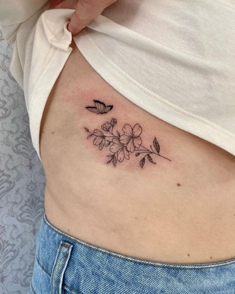 Snakes And Butterfly Tattoo, Fineline Bee And Flower Tattoo, Butterfly And Flower Rib Tattoo, Underboob Butterfly Tattoo, Bee And Butterfly Tattoo, Flowers And Butterfly Tattoo, Bee And Flower Tattoo, Flower Tattoo On Ribs, Impulsive Ideas