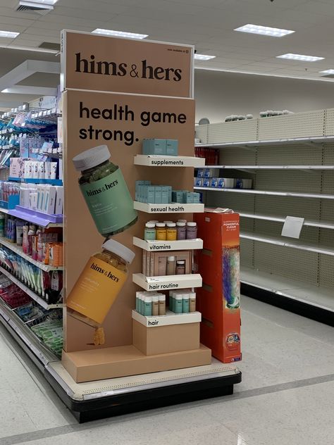 Retail End Cap Display, Vitamin Display Ideas, Endcap Display Design Retail, Shelf Talkers Retail, Instore Display Design, Store Shelf Display Ideas, Shelf Talker Design Ideas, Supermarket Display Ideas, Fsdu Display Design