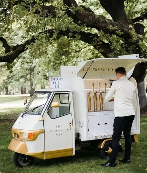 Mobile Kiosk, Prosecco Van, Prosecco Bar, Food Truck Wedding, Mobile Cafe, Prosecco Wine, Food Van, Piaggio Ape, Travel Bar