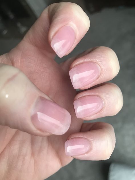 ❤️💅Dip natural look. ‘Clear-pink-pink-clear’ Translucent Dip Nails, Clear Pink Manicure, Manicure Clear Polish, Clear Shellac Nails, Soft Pink Dip Powder Nails, Clear Sns, Dip Nails With Chrome, Sakura Dip Powder Nails, Clear Pink Gel Nails Short