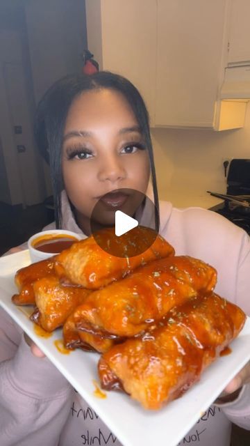 IAmKayy’s Kitchen👩🏽‍🍳 on Instagram: "Honey Hot Salmon Eggrolls😮‍💨
Follow Me @theonlyiamkayy 
Honey Hot Seasoning from @kimmyskreations.1 
#kimmyskontest 
•
•
•
•
•
•
•
#theonlyiamkayy #explore #explorepage #exploremore #cook #cooking #cookingathome #food #foodie #foodies #foodlover #foodgasm #salmon #honey #hot #hothoney #eggrolls #frying #dinner #dinnerideas #dinnertime #reels #viral" Egg Roll Sauce, Salmon Honey, Honey Salmon, Salmon Eggs, Fried Salmon, Egg Rolls, Food Obsession, Dinner Time, Frying