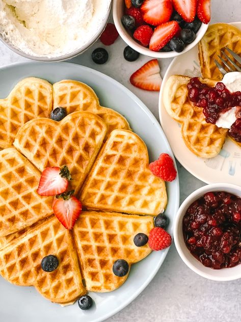 Swedish Waffles Recipe, Swedish Waffles, Homemade Brunch, Waffle Day, Egg Waffle, How To Make Waffles, Crispy Waffle, Frozen Waffles, Waffle Recipe