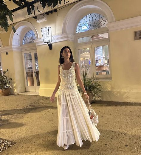 Cindy Kimberly Outfits, Kimberly White, Dinner Date Outfits, White Long Skirt, White Maxi Skirts, Date Outfit Casual, Cindy Kimberly, Kendall Jenner Style, Date Outfits