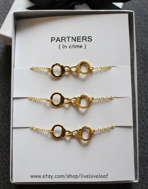 3 Partners in crime matching Best Friends Gold Handcuffs Bracelets by LiveLoveLeaf on Etsy  #partnersincrime #handcuffs #handcuff #handcuffjewelry #handcuffsbracelets #sistersjewelry #sistersbracelets #goldhandcuffs Cheap Black Jewelry For Friendship, Trendy Charms Jewelry For Best Friend Gift, 3 Best Friends Chain, Customized Cute Jewelry For Best Friend Gift, Cute Charms Necklace For Best Friend Gift, Bff Shirts, Bff Jewelry, Bff Birthday, Bff Birthday Gift