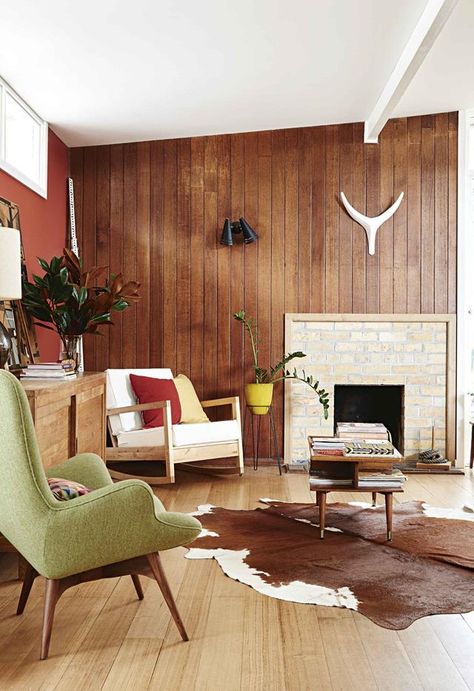 12 types of timber and what you need to know about them | Homes To Love 60s Decor Home, Mcm Farmhouse, Wood Paneling Living Room, Midcentury Ranch, Timber Feature Wall, Mcm Living, Weatherboard House, Wooden Panelling, Mcm Furniture