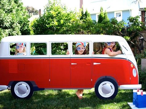 Activation Games, Bus Cookies, Peace Sign Birthday, Vw Bus Photo, Mini Vans, Vw Camper Van, Creative Party Ideas, Deco Champetre, Cookies And Milk