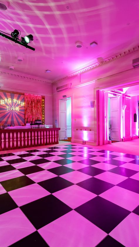 Christmas Party Images, Pink Lighting, Scandi Chic, Dance Floor Wedding, Victorian Townhouse, London Venues, Paris Theme, Vintage Circus, Party Venues