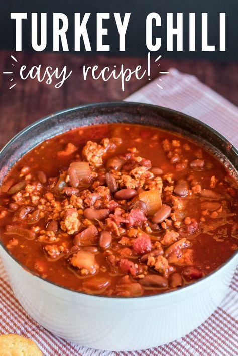 Ground Turkey Chili Recipe, Turkey Chili Recipe Crockpot, Turkey Chili Recipe Easy, Healthy Turkey Chili, Healthy Chili Recipe Turkey, Easy Turkey Chili, Chili Recipe Stovetop, Turkey Chili Crockpot, Chili Dinner