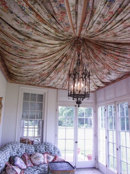 Tented Bedroom Ceiling, Drapes For Ceiling, Canopy Ceiling Draping Bedroom, Tented Ceiling Diy, Boutique Ceiling Ideas, Tented Ceiling Bedroom, Diy Fabric Ceiling, Cloth On Ceiling, Ceiling Drapes Bedroom