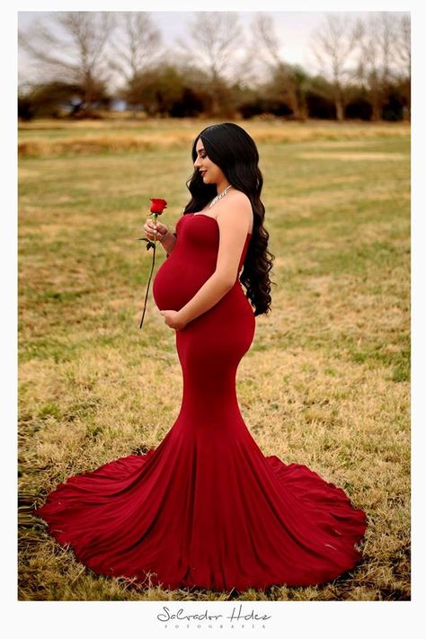 Maroon Maternity Dress Photography, Red Maternity Dress Photography, Red Dress Maternity Shoot, Maternity Christmas Pictures, Pregnancy Hairstyles, Red Maternity Dress, Maternity Gown Photography, Maternity Photography Poses Couple, Maternity Photoshoot Outfits