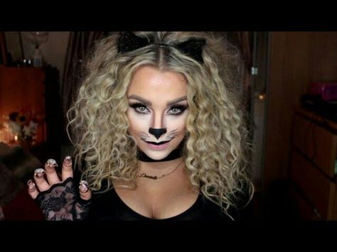 Cat costume Cat Makeup Tutorial, Cat Halloween Makeup, Meme Costume, Halloween Make-up Looks, Black Cat Costumes, Cat Makeup Halloween, Cute Halloween Makeup, Last Minute Halloween, Cat Halloween Costume