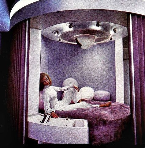 Futurism Bedroom, Retrofuture Interior, Retro Bedroom Ideas 1950s, Retro Futurism Bedroom, Bedroom Ideas Led Lights, Bedroom Ideas Led, Retro Bedroom Ideas, Space Age Interior, Space Age Aesthetic