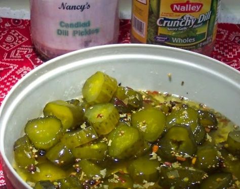 Pepper Pickles, Spicy Pickle, Cajun Christmas, Pickle Recipes Homemade, Pickle Vodka, Dill Pickle Recipe, Vegetable Appetizers, Appetizer Tray, Spicy Pickles