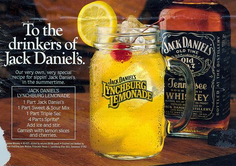 Explore Eudaemonius' photos on Flickr. Eudaemonius has uploaded 115417 photos to Flickr. Jack Daniels Lemonade, Hello Shots, Jack Daniels Recipes, Jack Daniels Drinks, Sprite Soda, Hippie Juice, Lynchburg Lemonade, Creative Drinks, Alcohol Beverages