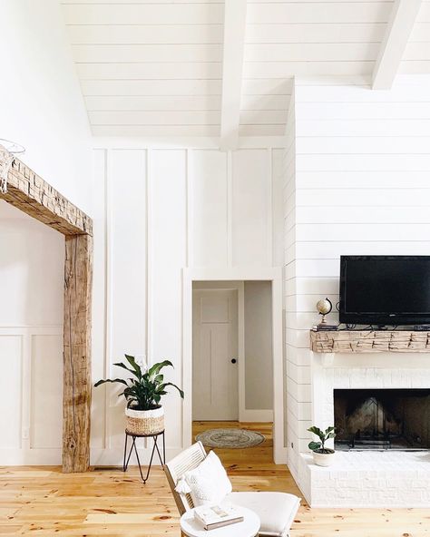 Shiplap ceiling wainscoting living room shiplap fireplace wood beams white living room beam mantle white brick board and batten texture farmhouse modern farmhouse new build Living Room Shiplap, Mantle Modern, Ceiling Wainscoting, Beam Mantle, Wainscoting Living Room, Fireplace Wood, Shiplap Ceiling, Shiplap Fireplace, Board And Batten Wall