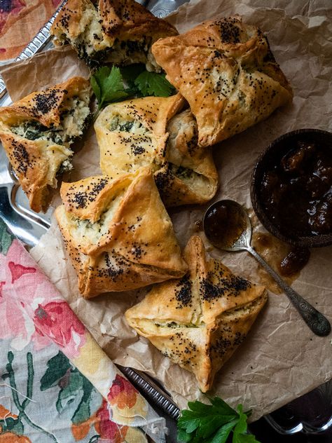 Vegetable Hand Pies, Silverbeet Pie, Spinach Ricotta Pie, Ricotta Pie Recipe, Rough Puff, Hand Pies Savory, Ricotta Pie, Rough Puff Pastry, Pulling Weeds