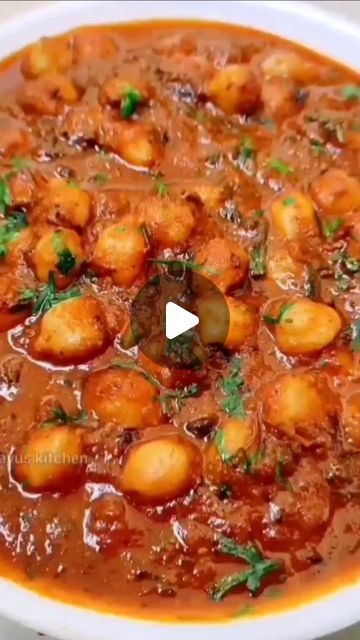 Kayus Kitchen on Instagram: "One pot Chole Masala ❣️ Easy Channa Masala ❣️

Ingredients

For masala :-
Kashmir chilli powder 2 tsp
coriander powder 2 tsp
garam masala 1/2 tsp
cumin powder 1/2 tsp
fennel powder 1/2 tsp
pepper powder 1/2 tsp
kasuri methi 1 tbsp
salt 1/2 tsp
sugar 1/2 tsp

For gravy :-
chickpea 1 cup ,soaked for 8 hours
oil 1 tbsp
cumin seeds 1 tsp
kasuri methi 1 tbsp
salt to taste
tomato puree ( grind 2 medium size tomatoes)
water 1/4 cup
water 1/2 cup
coriander leaves 1 handful finely chopped

#kayuskitchen
#chanamasala
#chickpeagravy
#quickmasala
#sidedishforroti
#easysidedishforchapathi
#kondakadalaimasala
#chickpeagravyrecipe
#kondakadalaimasalarecipe
#resturantstylechickpeamasala
#reels
#reelkarofeelkaro
#cooking #foodie #foodporn #instafood #foodphotography #homemade # Chan Masala, Chana Masala Recipe Easy, Chole Masala Recipe, Masala Ingredients, Chickpea Masala, Kasuri Methi, Chole Masala, Tomato Puree, Cumin Seeds