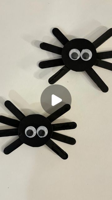 Halloween Craft Spider, Spider Crafts For Toddlers, Spider Cutout, Spider Crafts For Kids, Spider Making Craft, Spider Themed Activities, Eensy Weensy Spider Craft, Stick Spider, Spider Inquiry Kindergarten