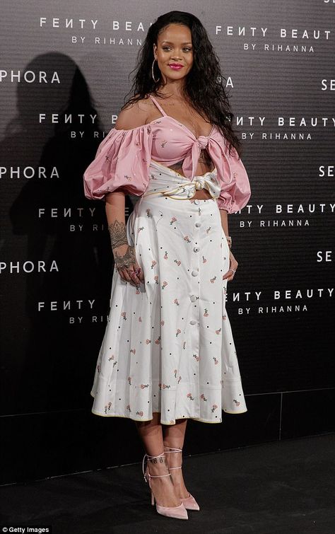 Rihanna Fenty Beauty, Looks Rihanna, Rihanna Outfits, Rihanna Looks, Rihanna Photos, Rihanna Style, Bad Gal, Rihanna Fenty, September 23