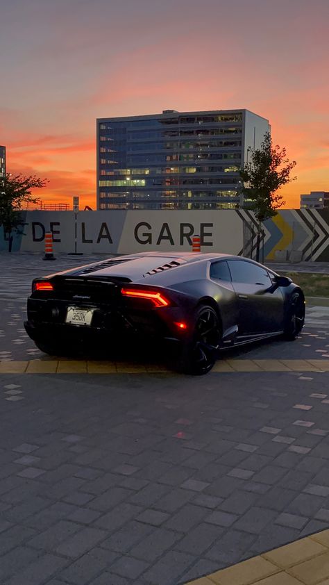 Picture of a Lamborghini Huracan EVO Lamborghini Huracan Evo Black, Lamborghini Huracan Aesthetic, Lamborghini Huracan Black, Black Huracan, Huracan Black, Bugatti Chiron Aesthetic, Bugatti Centodieci, Lambo Huracan, Lamborghini Huracan Evo