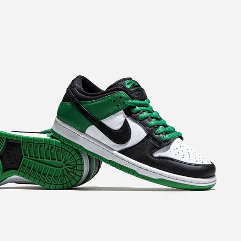 Enter our draw for an opportunity to purchase a pair of Nike SB Dunk Low Pro 'Classic Green' via Consortium Releases!This rendition of the Nike SB Dunk Low Pro draws from a Boston Celtics inspired colourway of white, black and varsity green that first debuted on the 2009 Nike Air Jordan 1 Retro High DMP ‘Boston Celtics’ as a sneaker to celebrate Michael Jordan’s 63 point haul, an all-time NBA playoff record, against the Boston Celtics in April 1986.Draw closes Friday 9th July at 8:00 hrs BST - don't miss out on these!Read the full Consortium Releases Terms and Conditions here. Skateboard Truck, Nike Sb Dunk Low Pro, Adidas Skateboarding, Nike Air Jordan 1 Retro, Cool Skateboards, Hockey Girls, Nike Sb Dunk Low, Adidas Spezial, Complete Skateboards