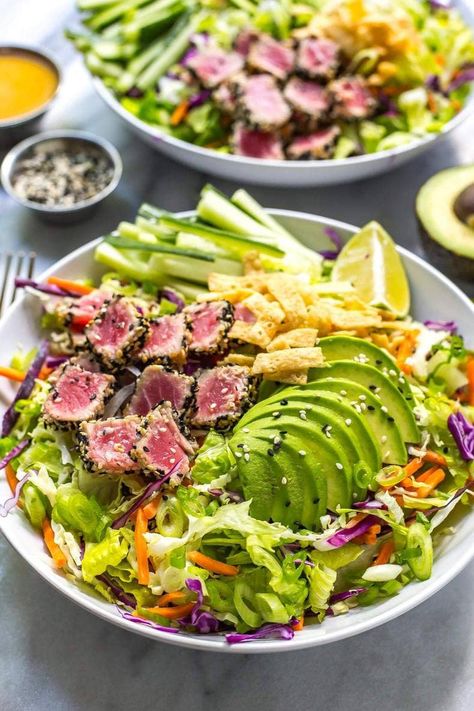 Ahi Tuna Salad with Sesame Ginger Dressing | The Girl on Bloor Sashimi Tuna, Seared Tuna Steaks, Ahi Tuna Salad, Carrot Ginger Dressing, Dessert Chef, Sesame Ginger Dressing, Resep Salad, Fresh Tuna, Seared Tuna