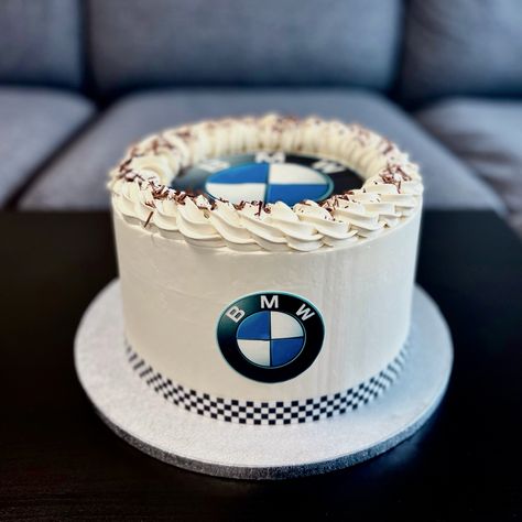 Bmw Cake Ideas, Bmw Cakes For Men, Bmw Birthday Cake, Husband Birthday Cake, Car Cakes For Men, Bmw Cake, Cake Designs For Boy, Cake For Boyfriend, Cars Birthday Cake