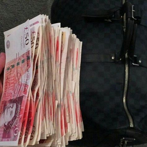 Money Pounds, Money Notes, Make 10, Fake Money, Money Stacks, Money Magnet, Money Goals, Money Transfer, Money And Happiness