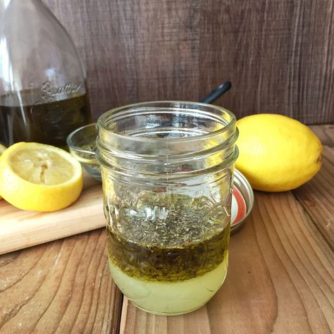 Olive oil and lemon sauce (Λαδολέμονο) Greek Sauce, Greek Olive Oil, Greek Recipes Authentic, Grill Meat, Grilled Lamb Chops, Taco Salad Recipes, Squeezed Lemon, Greek Olives, Grilled Lamb