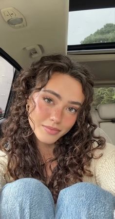 Wavy Hairstyles With Braid, Curly Hair Half Up, Long Layered Curly Hair Face Framing, Graduation Hair, Hair Inspired, Natural Curly Hair Cuts, Brown Curly Hair, Curly Hair Photos, Hair Things