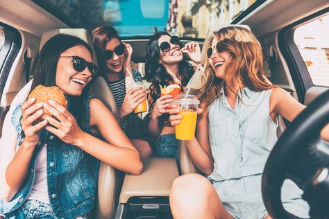 Warning: these fun tips might make you ridiculously happy. Have fun wherever you are, right now! It's easy, I promise. You don't even have to spend a cent. Best Friend Fotos, Road Trip Snacks, Best Friend Photography, Shotting Photo, Best Friend Photos, Bff Goals, Bestie Goals, Bff Pictures, Friend Goals