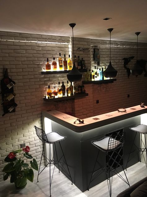 Simple Bar Counter Design Home, Simple Bar Ideas For Home, Diy Indoor Bar Small Spaces, Simple Home Bar Ideas, Small Bar Ideas For Restaurants, Wall Bar Ideas Small Spaces, Bedroom Mini Bar, Mini Bar Ideas For Home, Small Bar Design