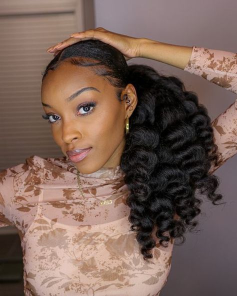 Wand Curl Ponytail, Curl Ponytail, Grad Hairstyles, 80s Hairstyles, Heat Free Hairstyles, 80's Hairstyle, Curled Ponytail, Wedding Hairstyles And Makeup, Natural Hair Bride